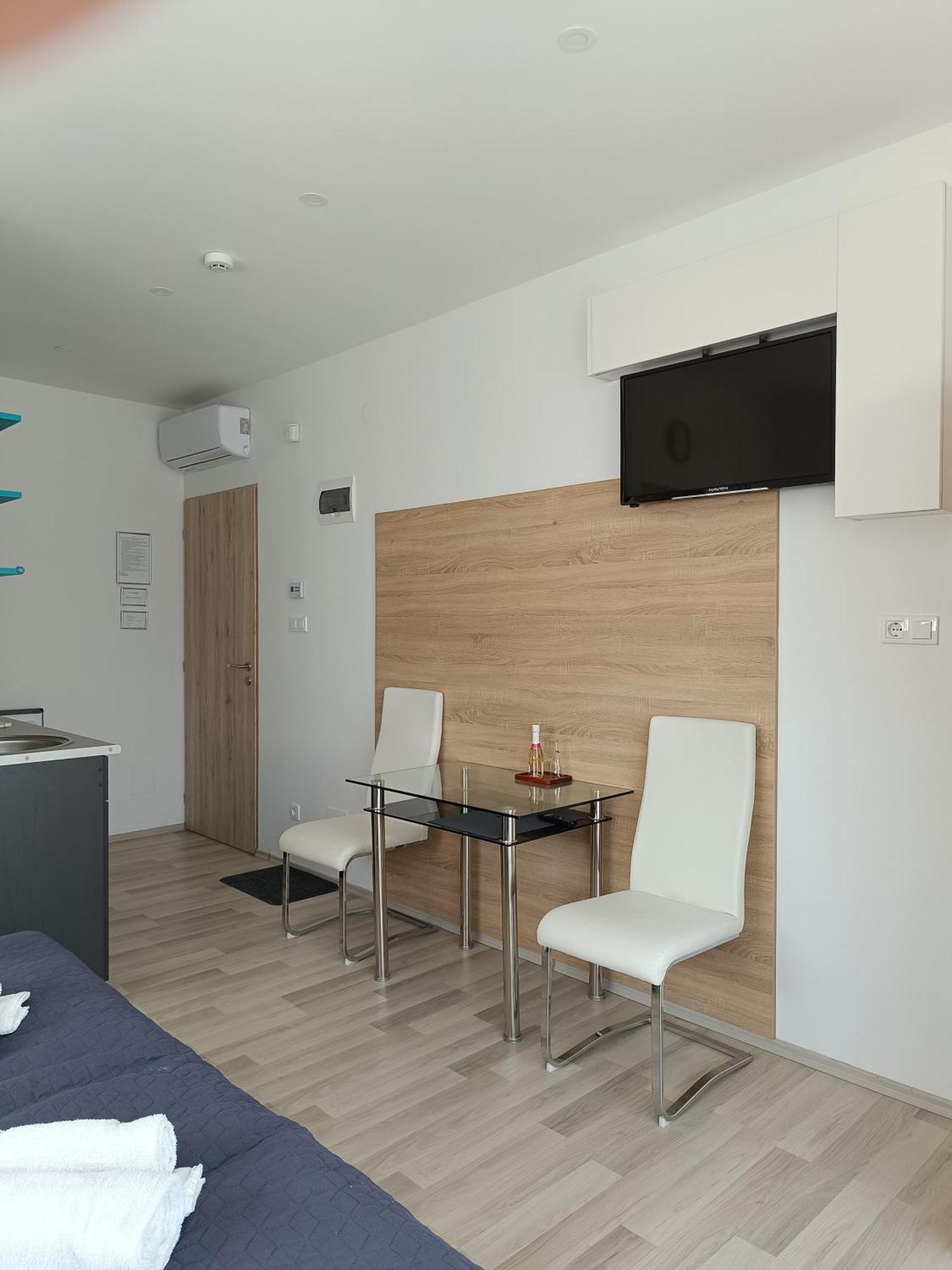 Ujhely Apartmanhaz Siófok Zewnętrze zdjęcie