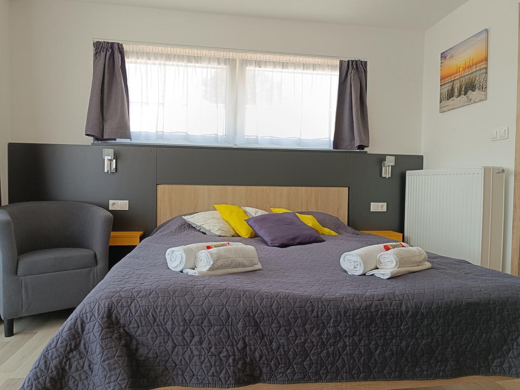 Ujhely Apartmanhaz Siófok Zewnętrze zdjęcie