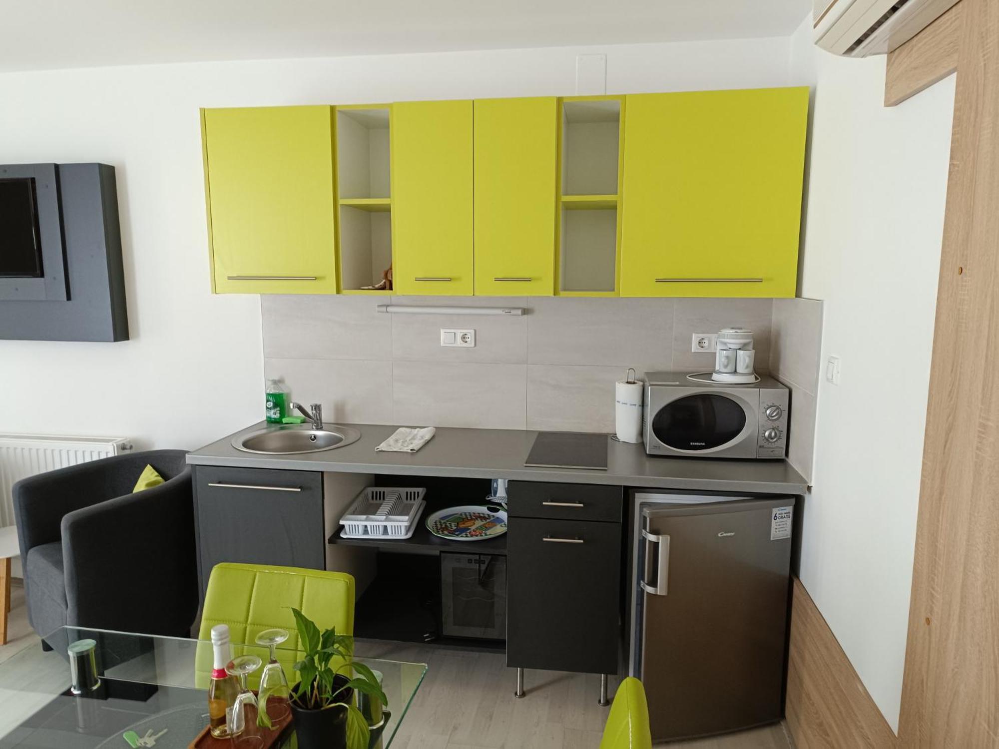 Ujhely Apartmanhaz Siófok Zewnętrze zdjęcie