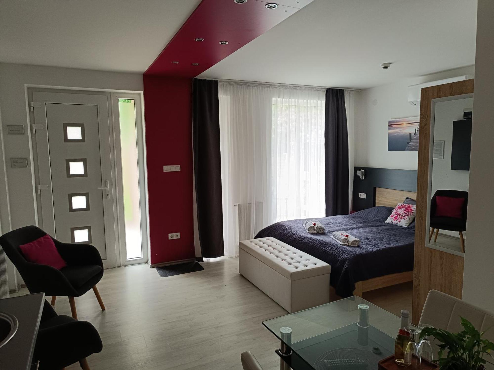 Ujhely Apartmanhaz Siófok Zewnętrze zdjęcie