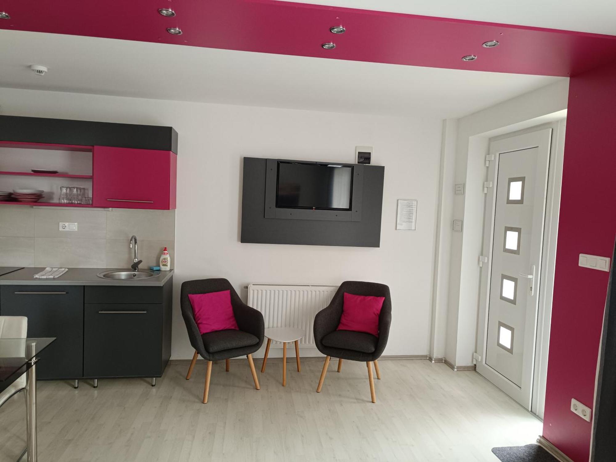 Ujhely Apartmanhaz Siófok Zewnętrze zdjęcie